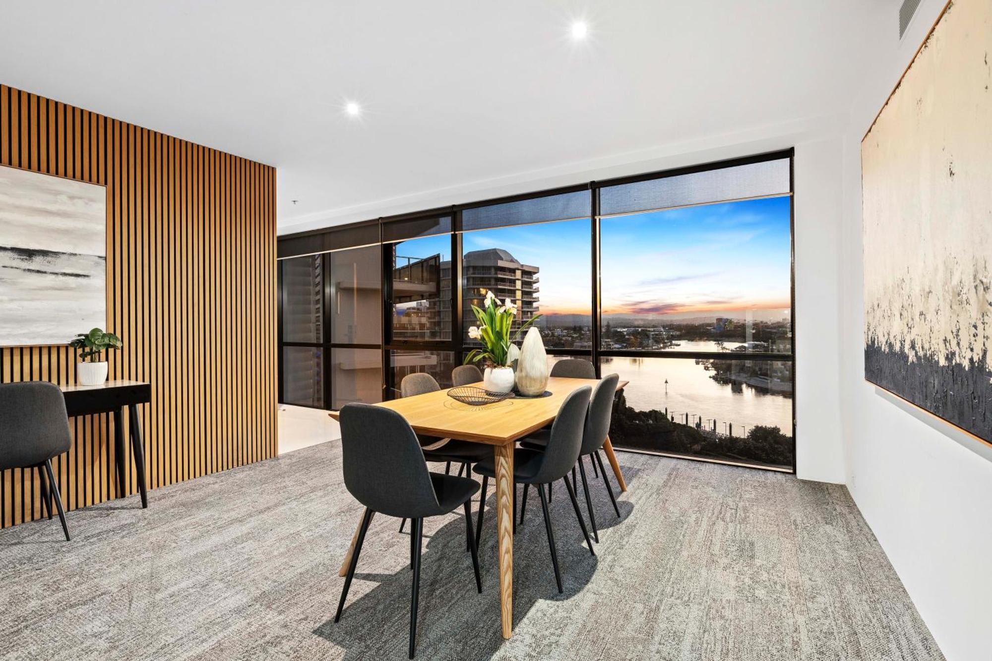 Circle On Cavill - Self Contained & Privately Managed Apartments - Wow Stay Gold Coast Eksteriør bilde