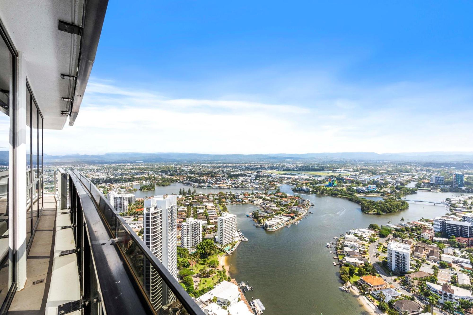 Circle On Cavill - Self Contained & Privately Managed Apartments - Wow Stay Gold Coast Eksteriør bilde