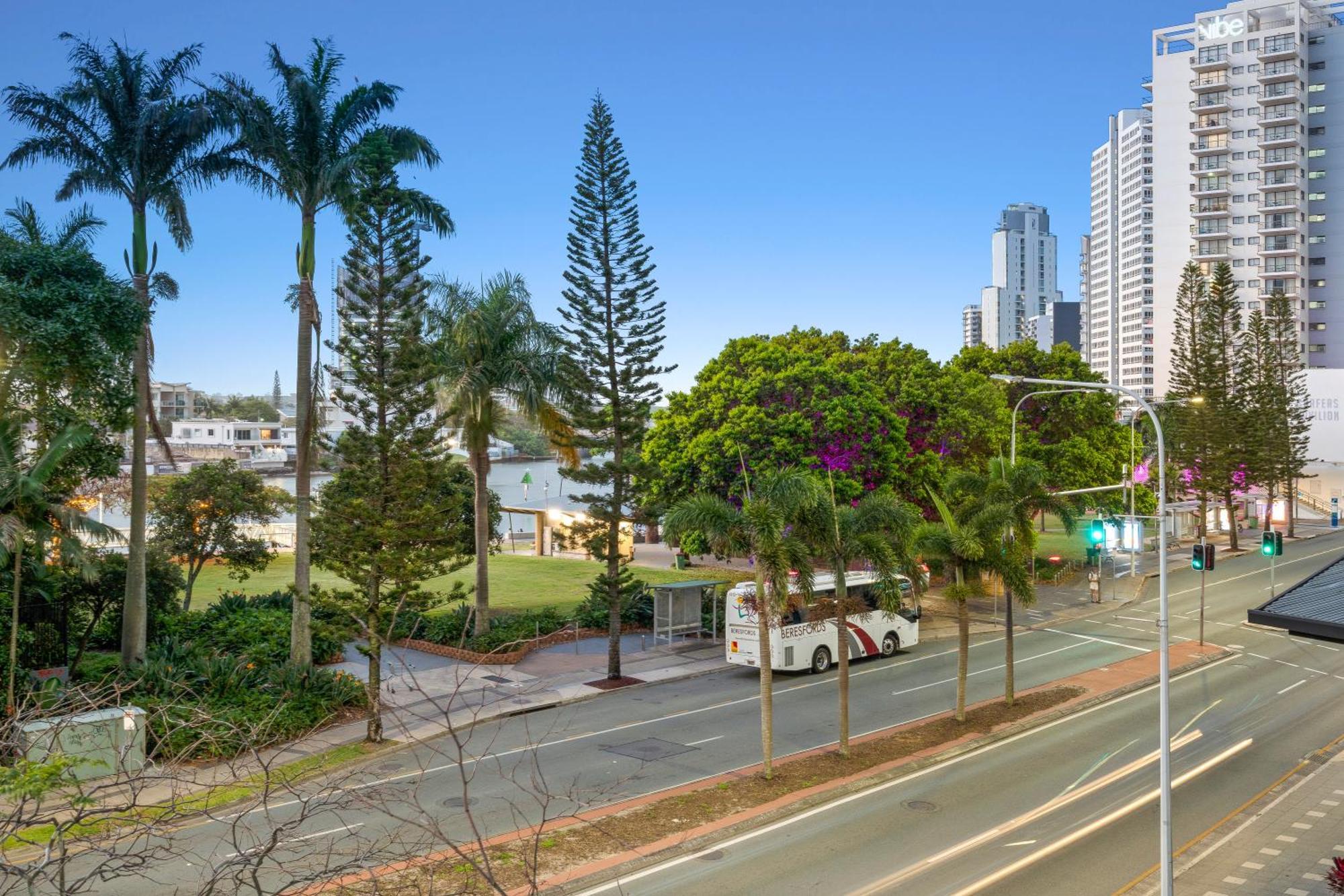 Circle On Cavill - Self Contained & Privately Managed Apartments - Wow Stay Gold Coast Eksteriør bilde